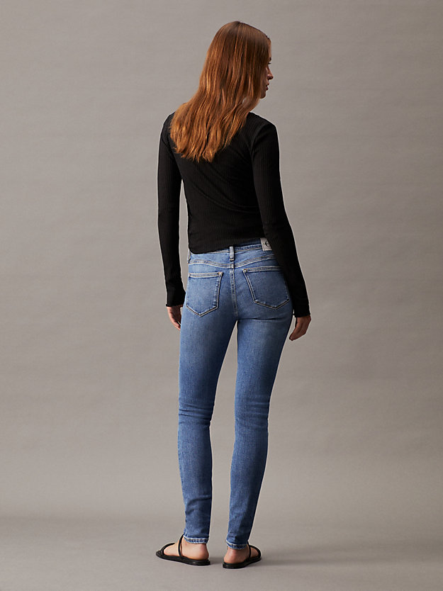 denim medium jeansy mid rise skinny dla kobiety - calvin klein jeans