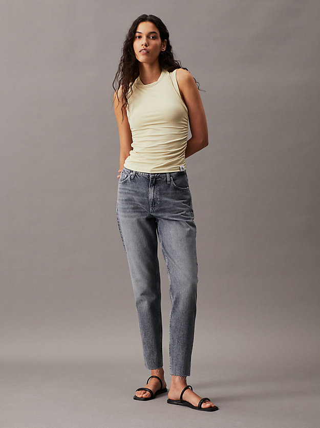 mom jeans denim grey pour femmes calvin klein jeans