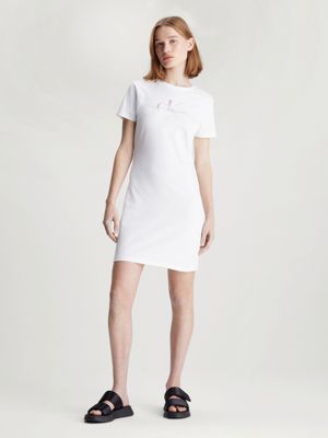 White t shirt store with dress over