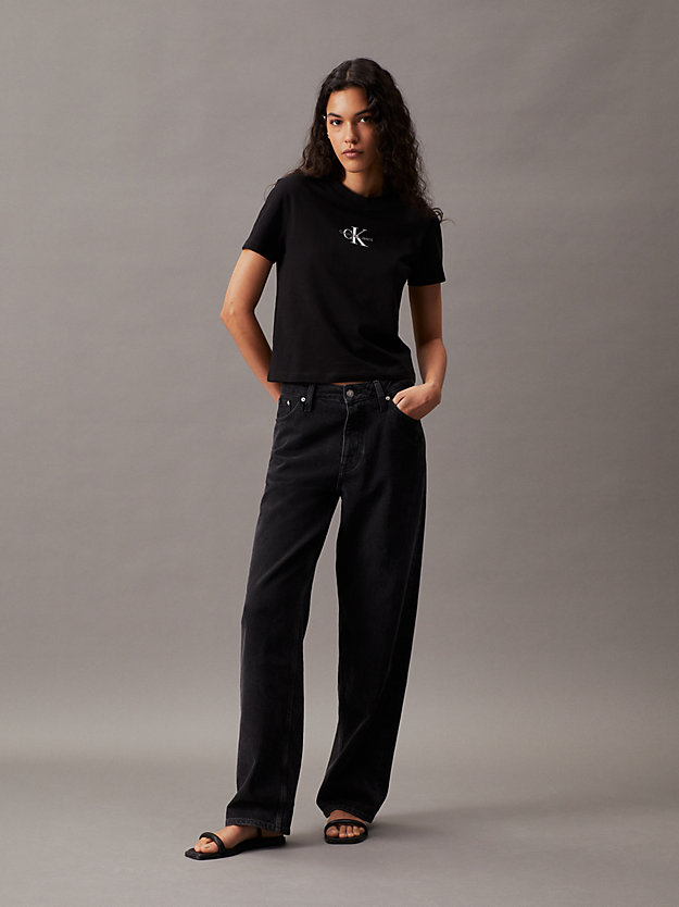 ck black cropped monogram t-shirt voor dames - calvin klein jeans