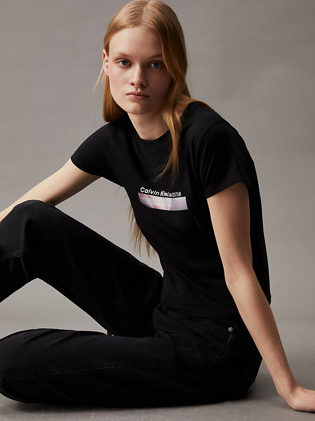 t-shirt corta con logo vestibilità slim ck black da donne calvin klein jeans