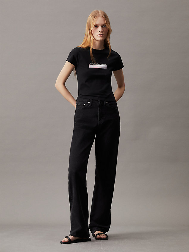 t-shirt corta con logo vestibilità slim black da donne calvin klein jeans