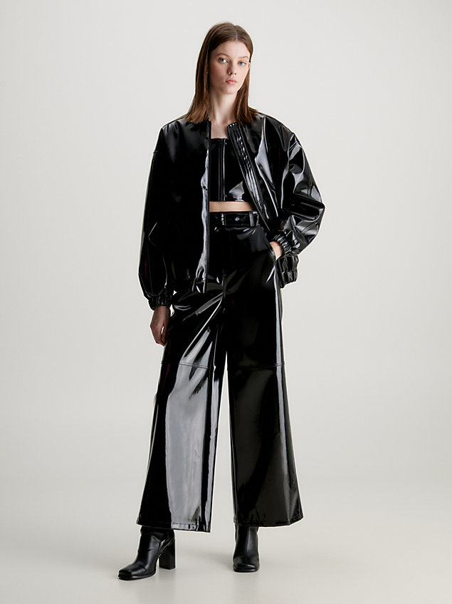 black błyszcząca kurtka bomberka oversize dla kobiety - calvin klein jeans