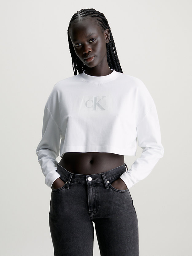 bright white t-shirt z logo z długim rękawem o skróconym fasonie dla kobiety - calvin klein jeans