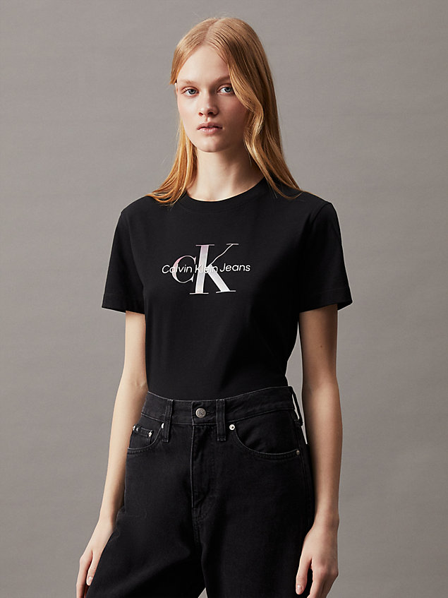 t-shirt con logo iridescente black da donne calvin klein jeans