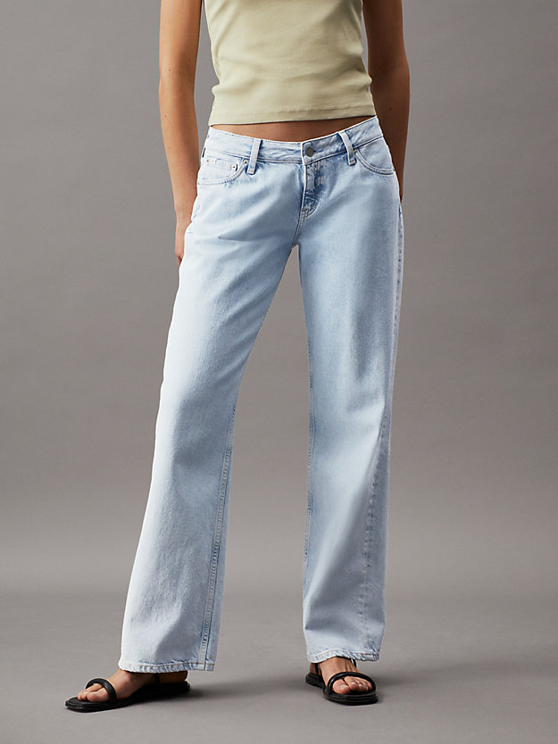 denim light baggy jeans mit extrem niedriger leibhöhe für damen - calvin klein jeans