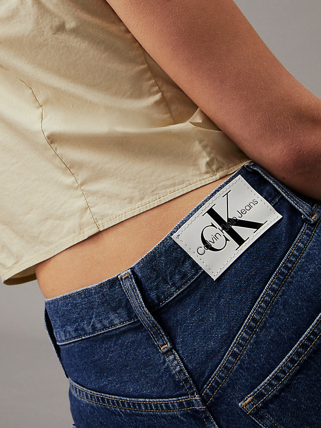 jean relaxed high rise denim medium pour femmes calvin klein jeans