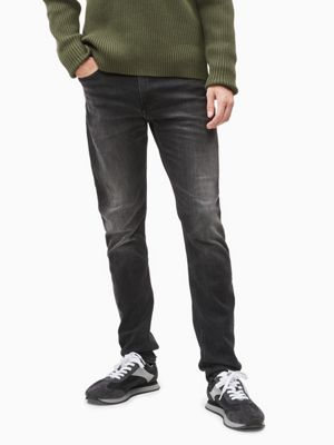 Ckj 058 Slim Tapered Jeans Calvin Klein J30jby