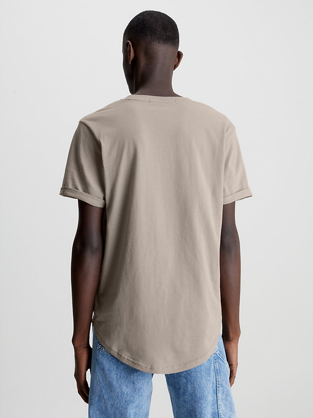 t-shirt con stemma in cotone biologico grey da uomo calvin klein jeans