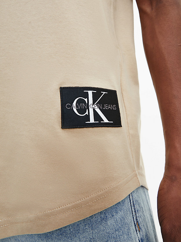 TRAVERTINE Organic Cotton Badge T-shirt for men CALVIN KLEIN JEANS