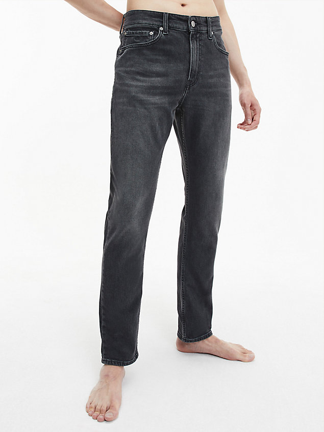 jean slim tapered denim pour hommes calvin klein jeans