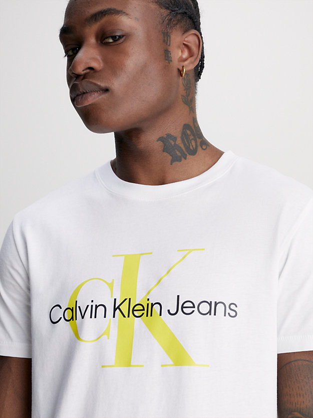 bright white slim organic cotton logo t-shirt for men calvin klein jeans