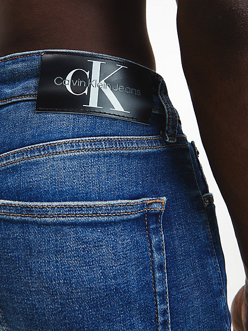 Calvin Klein JeansCalvin Klein Jeans Reporter pour homme avec poche avant Marque  noir taille unique 
