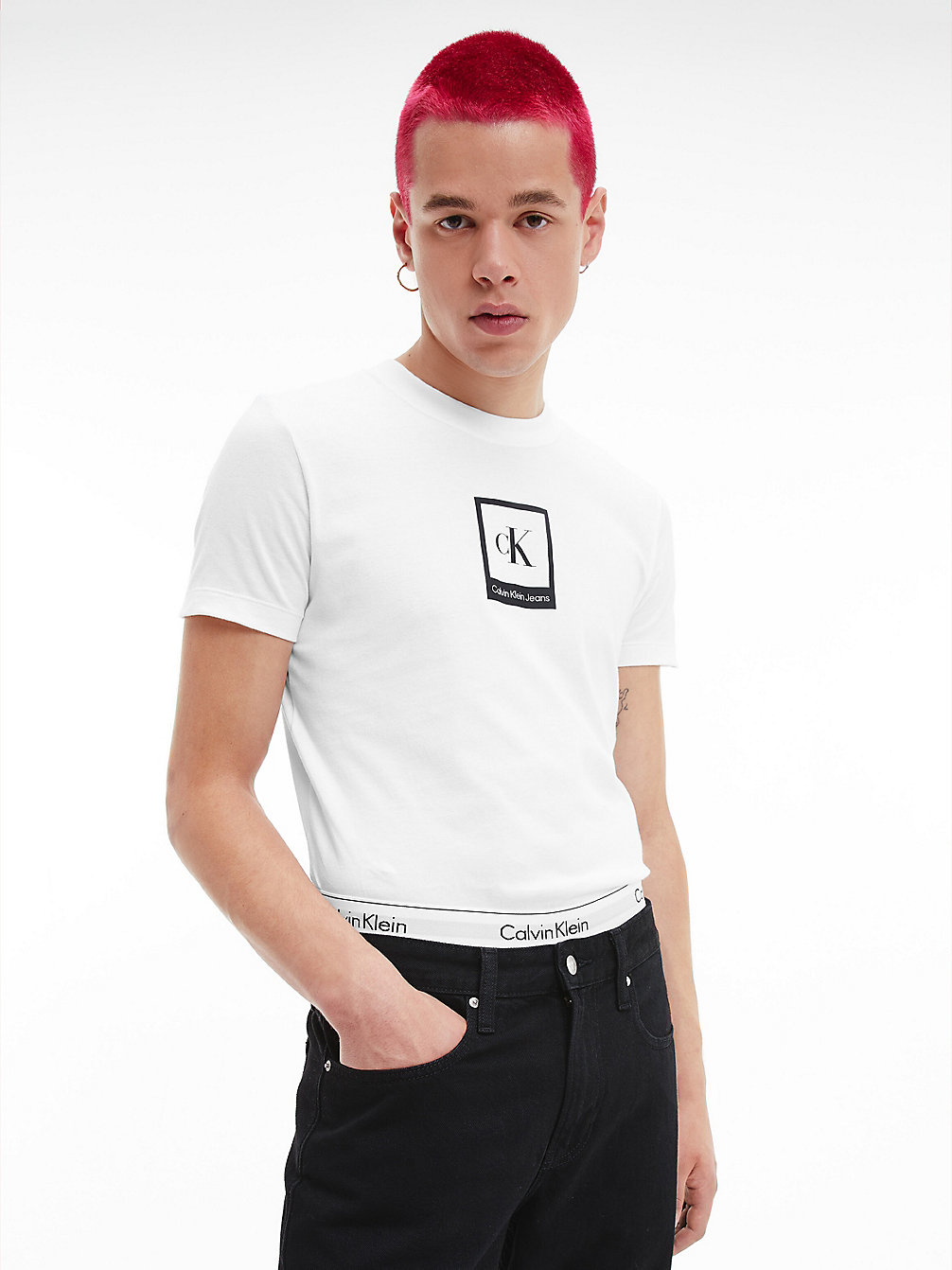 T-Shirt Slim In Cotone Biologico Con Logo > BRIGHT WHITE > undefined uomo > Calvin Klein