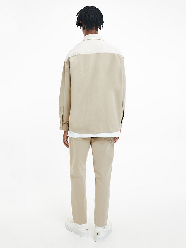 beige praktyczna kurtka koszulowa oversize dla mężczyźni - calvin klein jeans