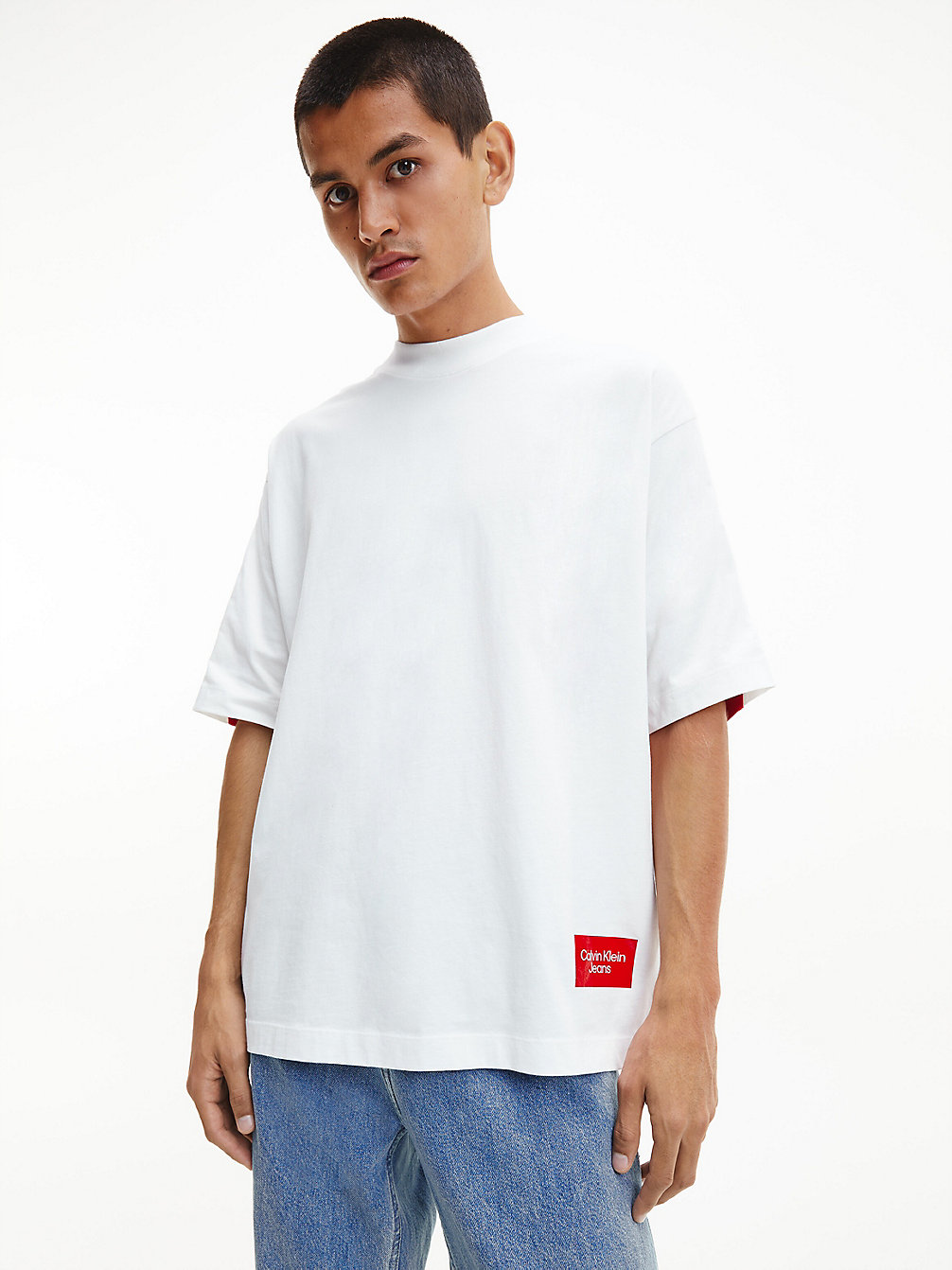 T-Shirt Con Logo Posteriore Taglio Relaxed > BRIGHT WHITE > undefined uomo > Calvin Klein