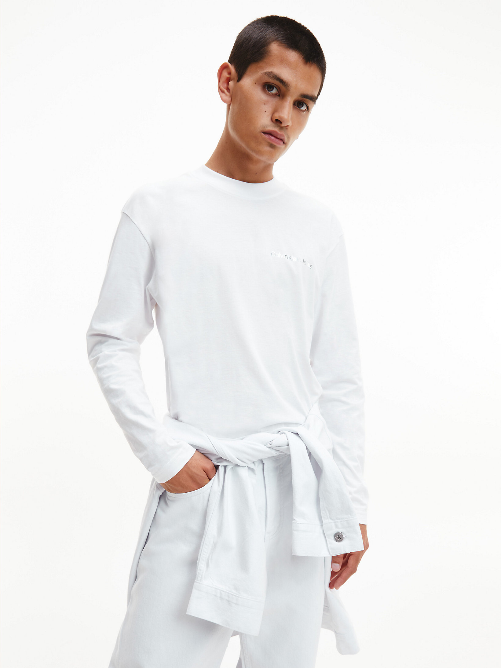 Bright White/silver > Langärmliges T-Shirt Mit Logo Auf Der Rückseite > undefined Herren - Calvin Klein
