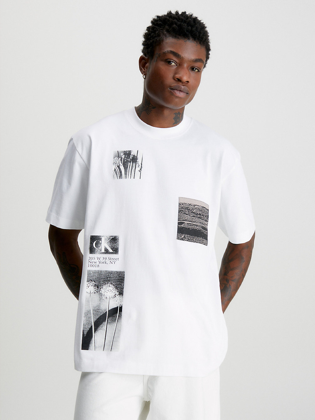 T-Shirt Con Stampa Fotografica Taglio Relaxed > BRIGHT WHITE > undefined uomo > Calvin Klein