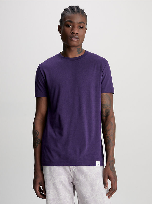 t-shirt con logo tab slim purple velvet da uomini calvin klein jeans