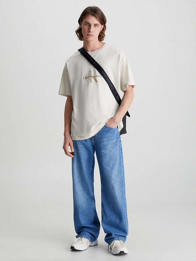 camisa holgada con monograma beige de hombre calvin klein jeans