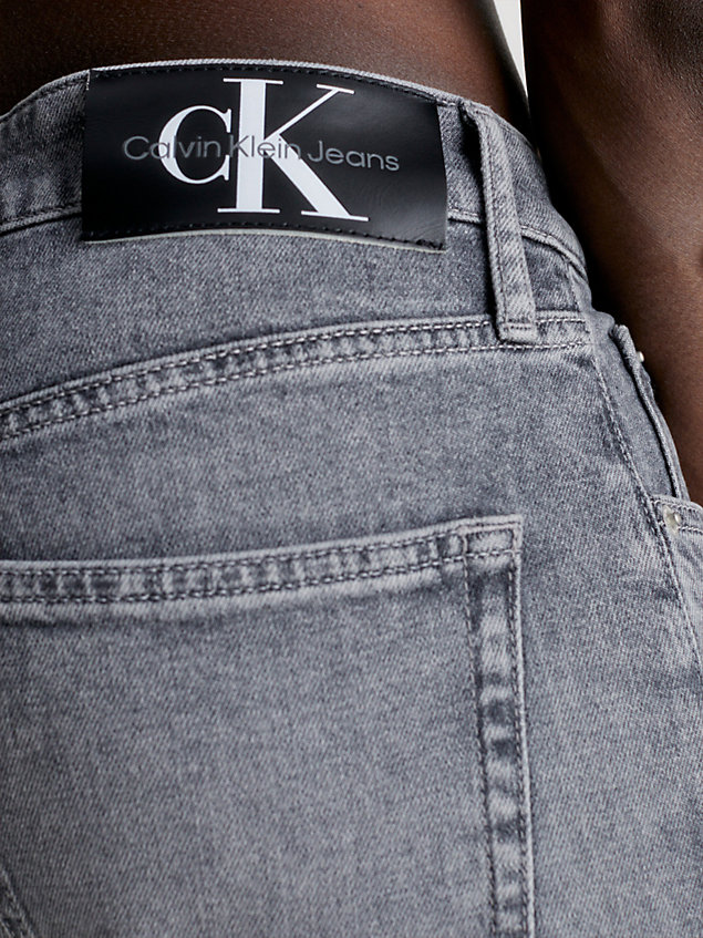 grey jeansy tapered o wąskim kroju dla mężczyźni - calvin klein jeans