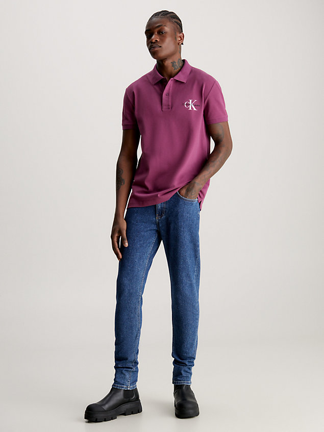 t-shirt a polo con monogramma purple da uomo calvin klein jeans