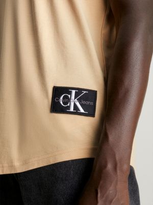 Calvin Klein T-shirt CKJ Organic Cotton Logo Centro Areia J30J320595 -  Transwear