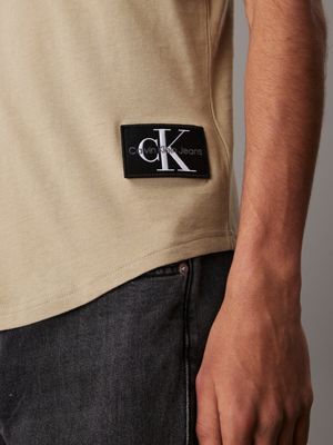 tree house cotton badge t-shirt for men calvin klein jeans