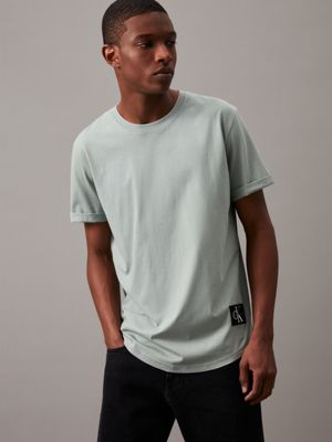 grey cotton badge t-shirt for men calvin klein jeans