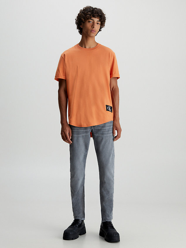 camiseta de algodón con insignia orange de hombre calvin klein jeans