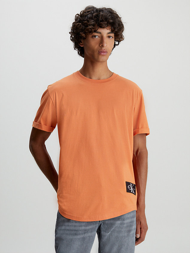 orange badge-t-shirt aus baumwolle für herren - calvin klein jeans
