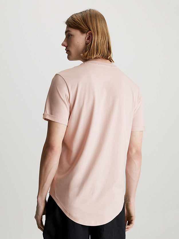 camiseta de algodón con insignia sepia rose de hombres calvin klein jeans