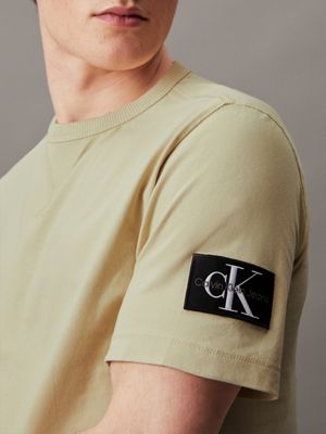 green haze cotton badge t-shirt for men calvin klein jeans