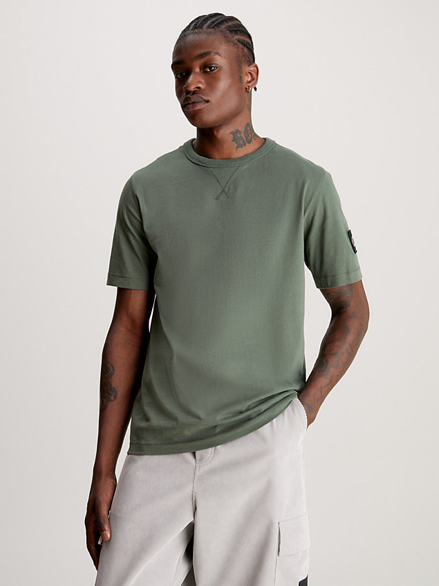 t-shirt in cotone con stemma green da uomo calvin klein jeans