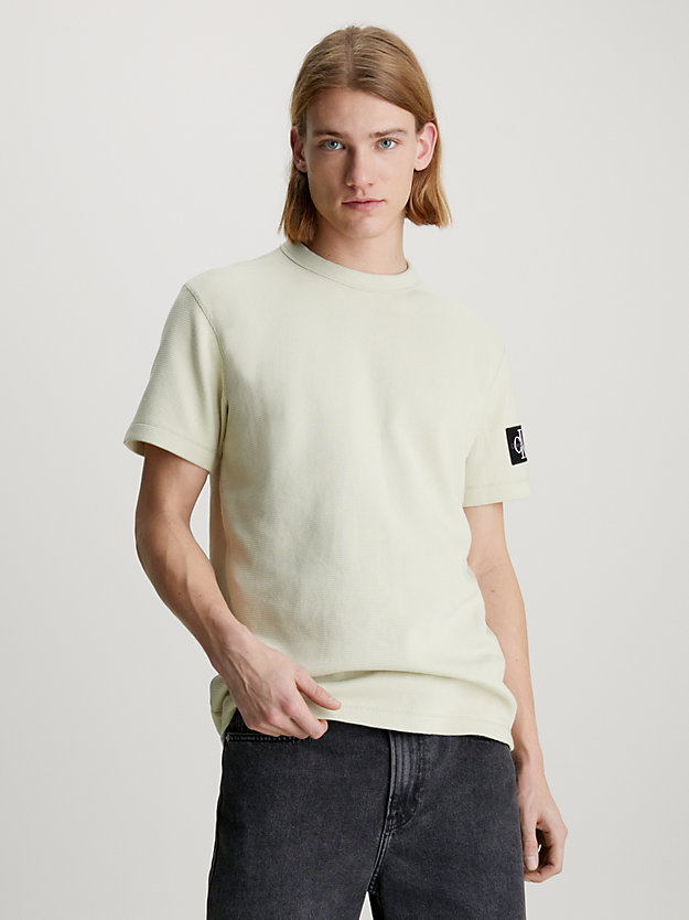 t-shirt en coton gaufré green haze pour hommes calvin klein jeans