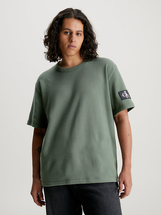 t-shirt en coton gaufré avec insigne green pour hommes calvin klein jeans