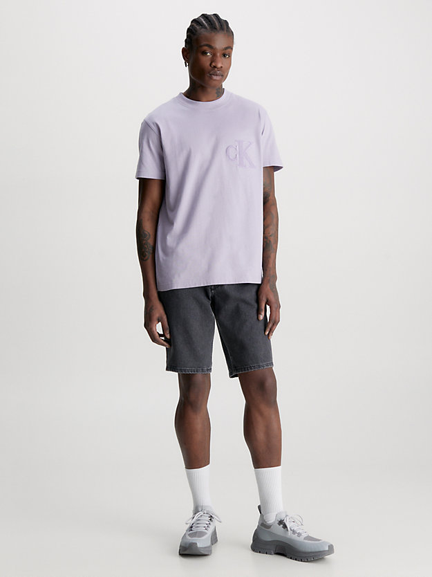 lavender aura t-shirt mit monogramm für herren - calvin klein jeans