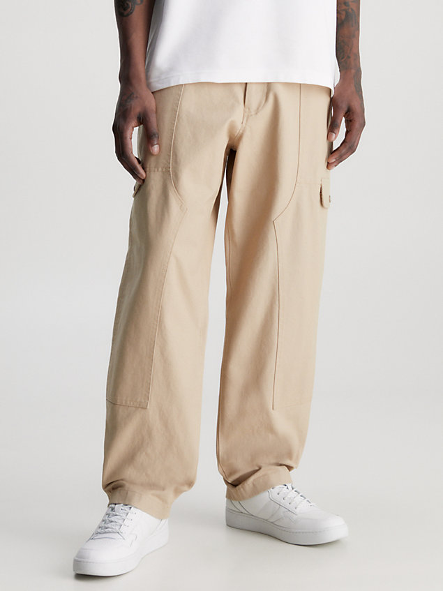 pantaloni cargo in tela in cotone beige da uomo calvin klein jeans