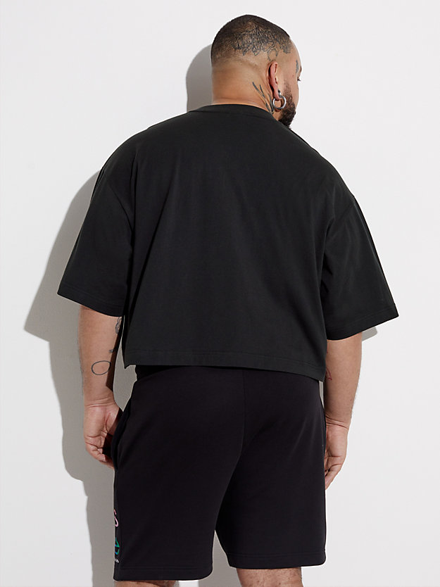 CK BLACK Camiseta cropped oversize - Pride de hombre CALVIN KLEIN JEANS