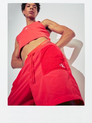 red lässige shorts aus nylon - pride für herren - calvin klein jeans