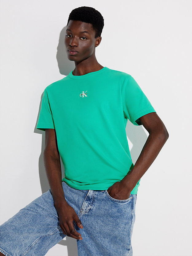 aqua green schmales monogramm-t-shirt - pride für herren - calvin klein jeans