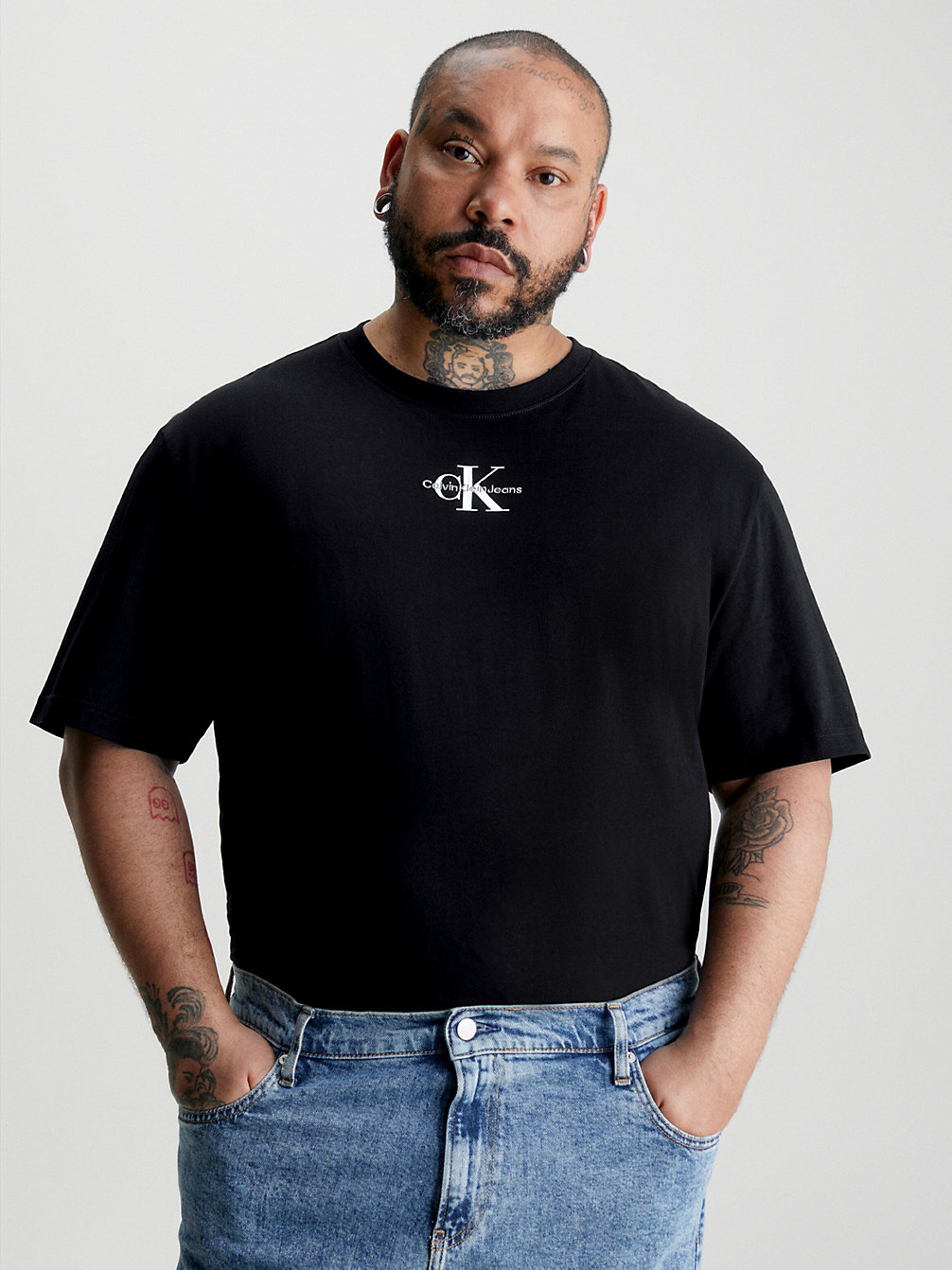 T-Shirt Con Monogramma Plus Size > CK BLACK > undefined uomo > Calvin Klein