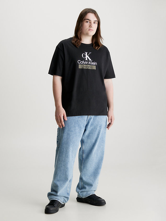 black swobodny t-shirt plus size z logo dla mężczyźni - calvin klein jeans