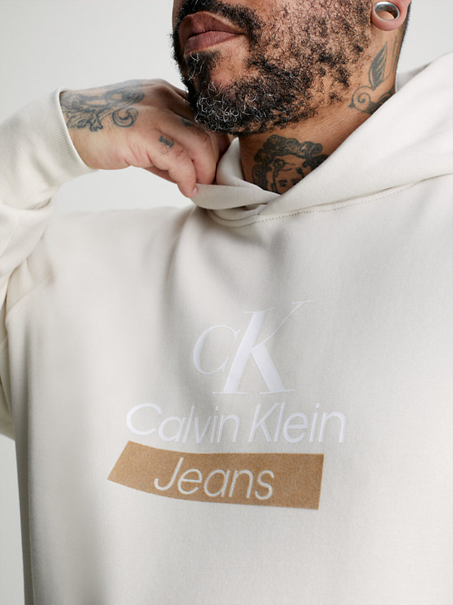beige monogramm-hoodie in großen größen für herren - calvin klein jeans