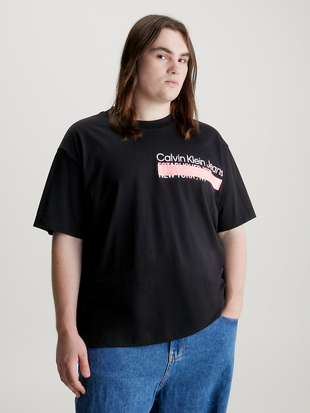 black relaxed logo-t-shirt in großen größen für herren - calvin klein jeans