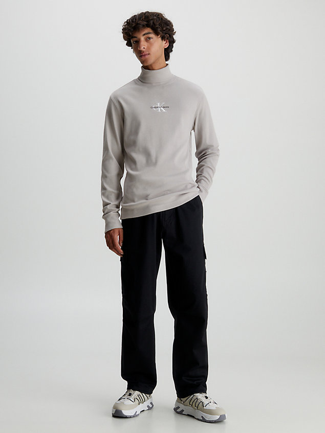 grey wąski t-shirt z długim rękawem i wywijanym dekoltem dla mężczyźni - calvin klein jeans