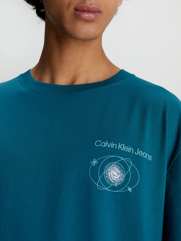 t-shirt con logo in cotone sul retro blue da uomo calvin klein jeans