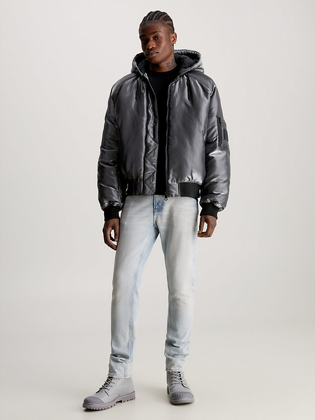 black błyszcząca metaliczna bomberka z kapturem dla mężczyźni - calvin klein jeans