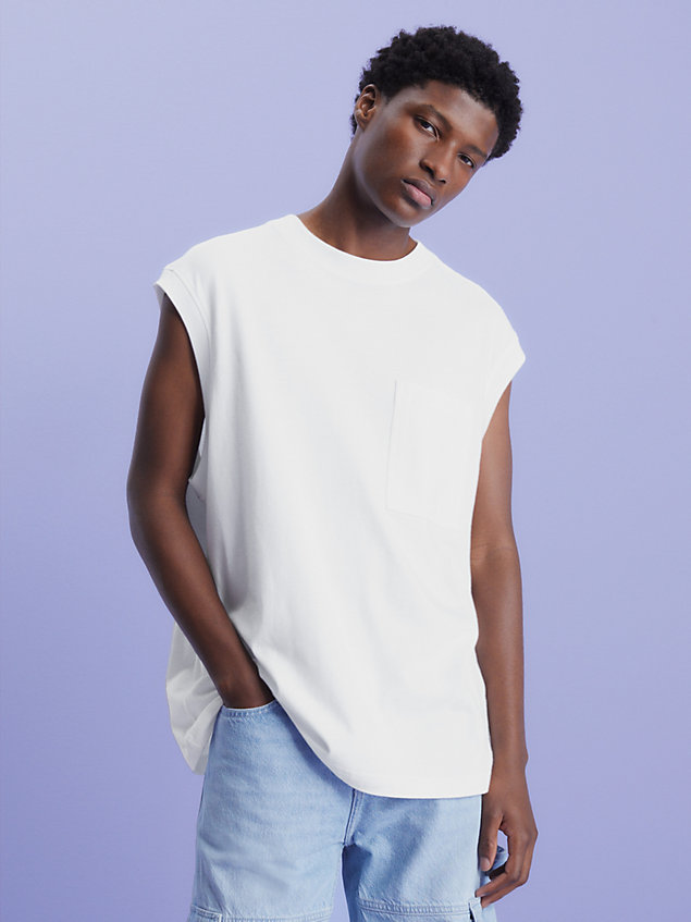 white swobodny top bez rękawów z logo na plecach dla mężczyźni - calvin klein jeans