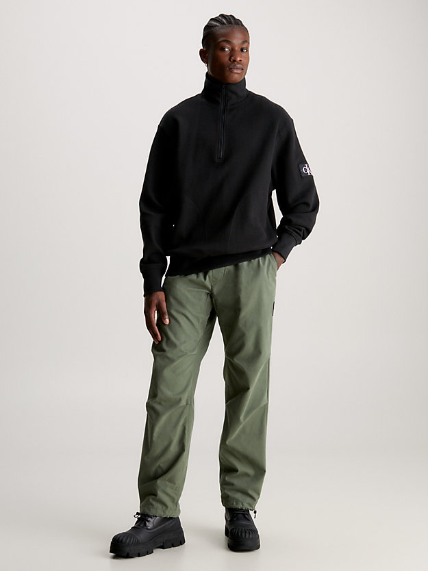 ck black baumwoll-sweatshirt mit reißverschluss am hals und waffelmuster für herren - calvin klein jeans